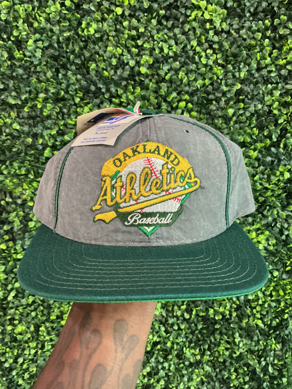 DEADSTOCK VINTAGE ORAKLAND ATHLETICS THE GAME SNAPBACK