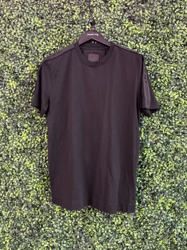 GIVENCHY BLK TEE