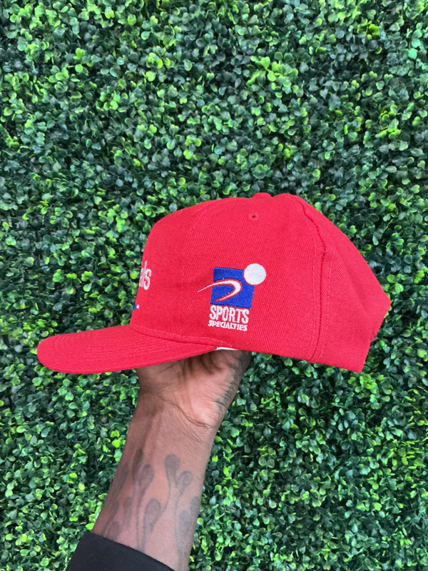 VINTAGE WASHINGTON CAPITALS SPORTS SPECIALTIES SNAPBACK