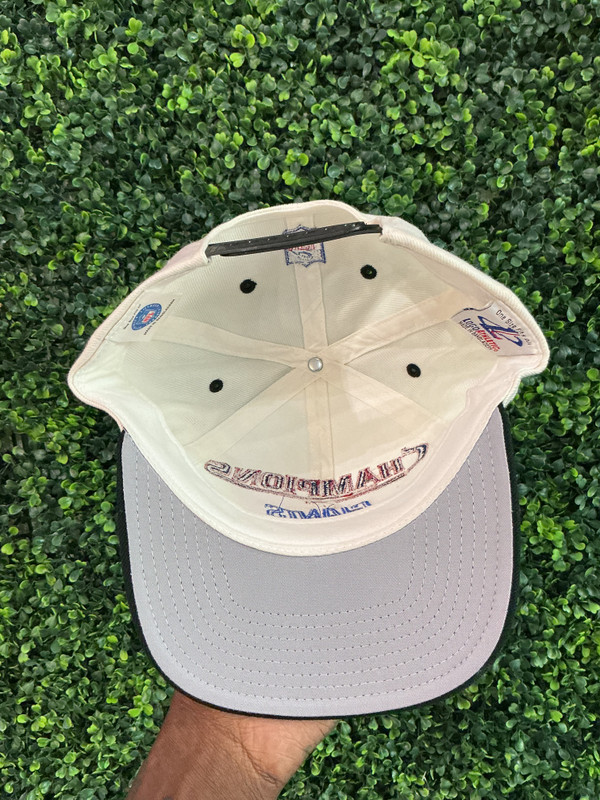 VINTAGE NEW YORK GIANTS LOGO ATHLETIC 1997 EASTERN DIVISION CHAMPS SNAPBACK
