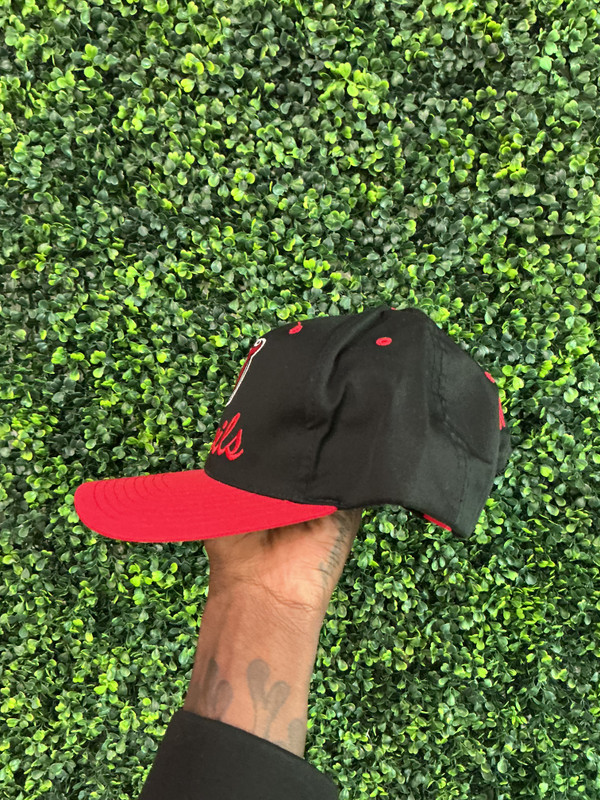 VINTAGE NEW JERSEY DEVILS SCRIPT LOGO SNAPBACK