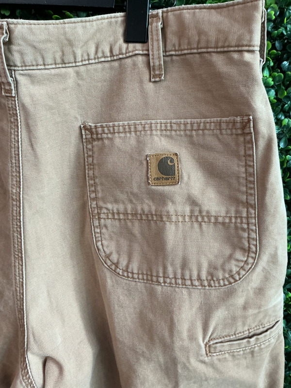 VINTAGE CARHARTT KHAKI SHORTS