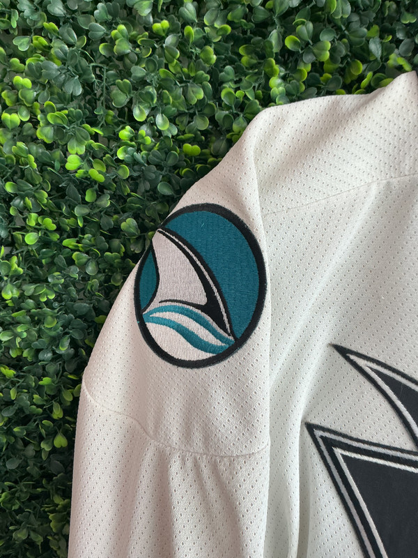 VINTAGE SAN JOSE SHARKS CCM WHITE JERSEY