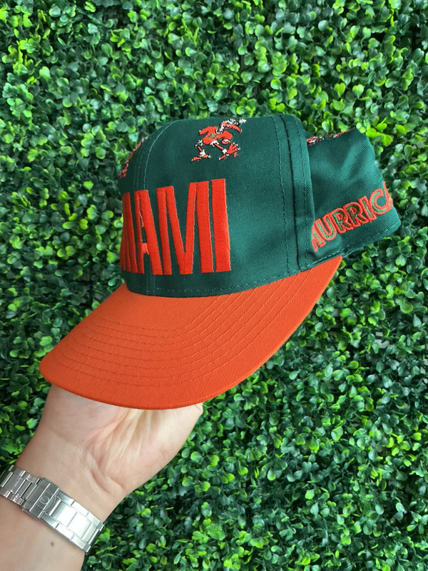 VINTAGE MIAMI HURRICANES SIGNATURES FITTED CAP (SZ 7 1/4)