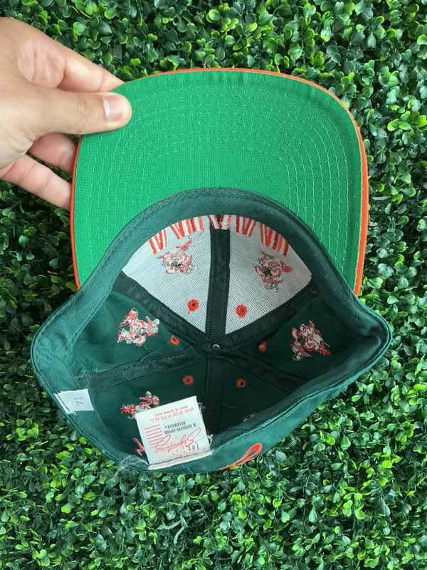 VINTAGE MIAMI HURRICANES SIGNATURES FITTED CAP (SZ 7 1/4)