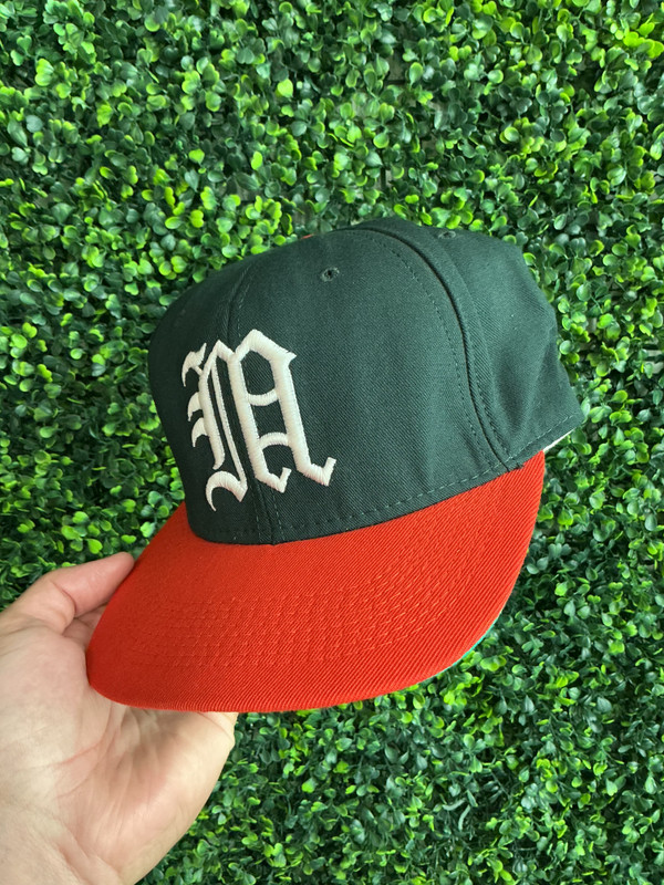 VINTAGE MIAMI HURRICANES AMERICAN NEEDLE FITTED CAP (SZ 7 1/2)