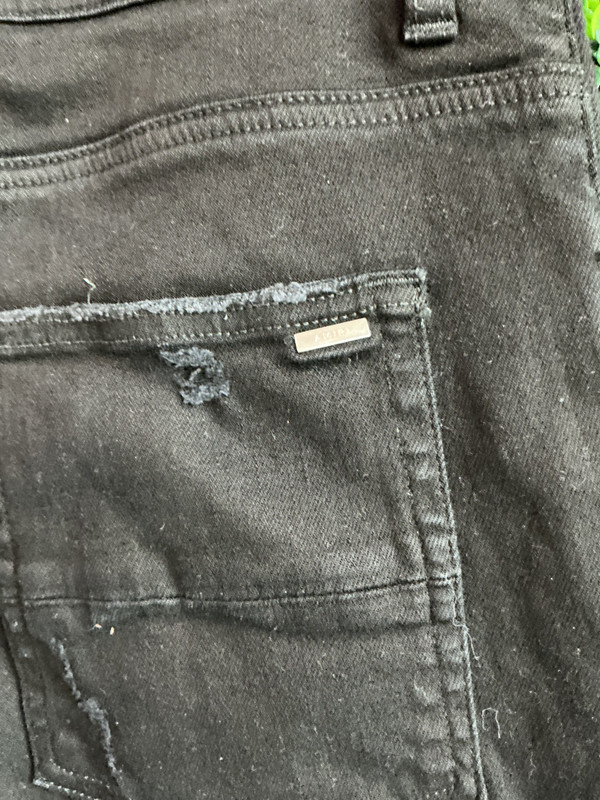 AMIRI BLACK PATCH MX1 JEANS (SZ 31)