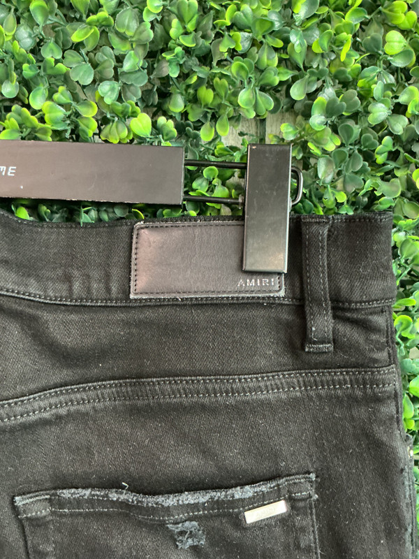AMIRI BLACK PATCH MX1 JEANS (SZ 31)