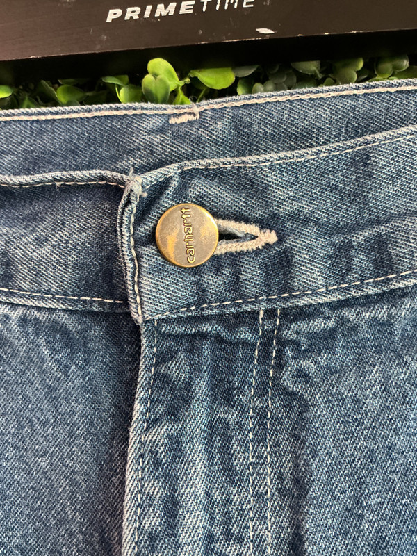 CARHART WIDE LEG BLUE JEANS (SZ 36)