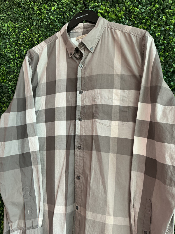 BURBERRY BRIT MEN'S GREY AND BLACK NOVA CHECK BUTTON DOWN SHIRT (SZ XL)