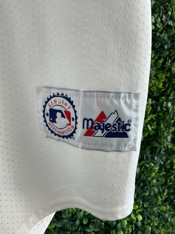 VINTAGE NY YANKEES WHT MAJESTIC JERSEY