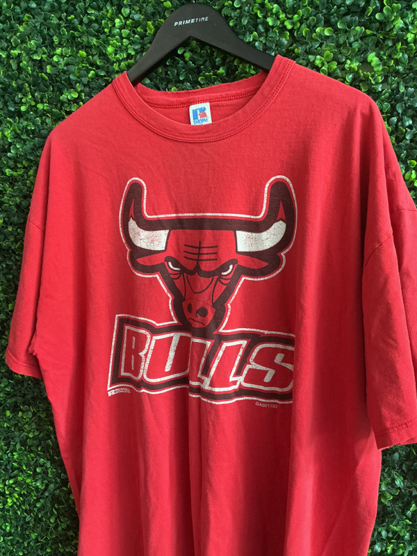 VINTAGE CHICAGO BULLS RUSSEL ATHLETIC LOGO TEE