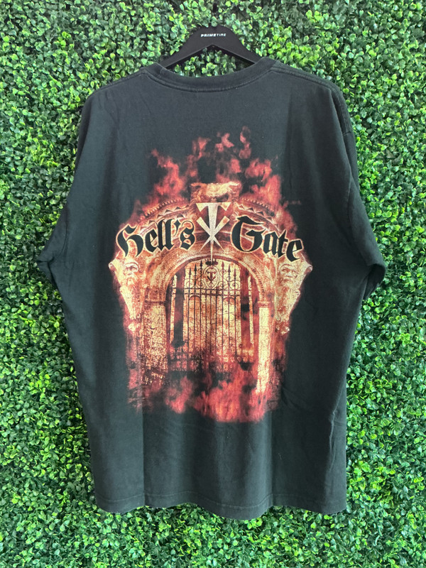 VINTAGE UNDERTAKER HELLS GATE TEE