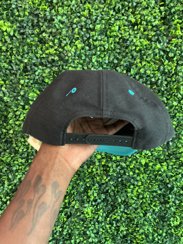 VINTAGE MIAMI DOLPHINS AJD SNAPBACK