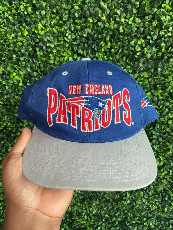 VINTAGE NEW ENGLAND PATRIOTS G CAP WAVE SNAPBACK