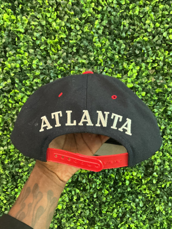 VINTAGE ATLANA BRAVES DREW PEARSON 2 TONE SNAPBACK CAP