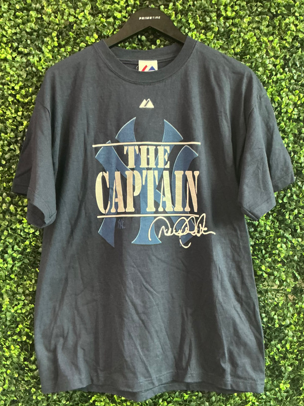 2000'S DEREK JETER NEW YORK YANKEES MAJESTIC TEE (SZ L)