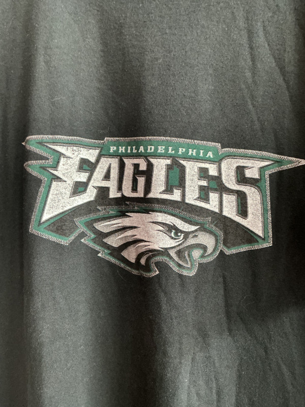PHILADELPHIA EAGLES LOGO PATCH GRAPHIC TEE