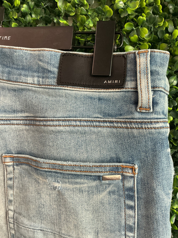 AMIRI MILITARY ART PATCH JEANS (SZ 36 )
