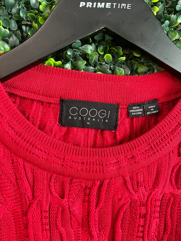 RED COOGI SWEATER/BEANIE SET