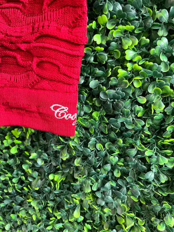 RED COOGI SWEATER/BEANIE SET