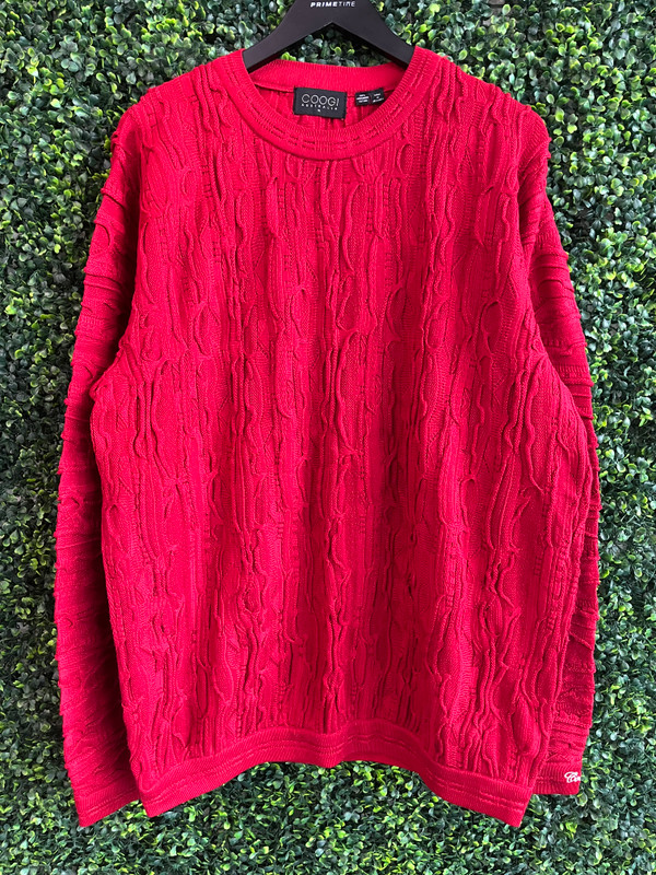 RED COOGI SWEATER/BEANIE SET