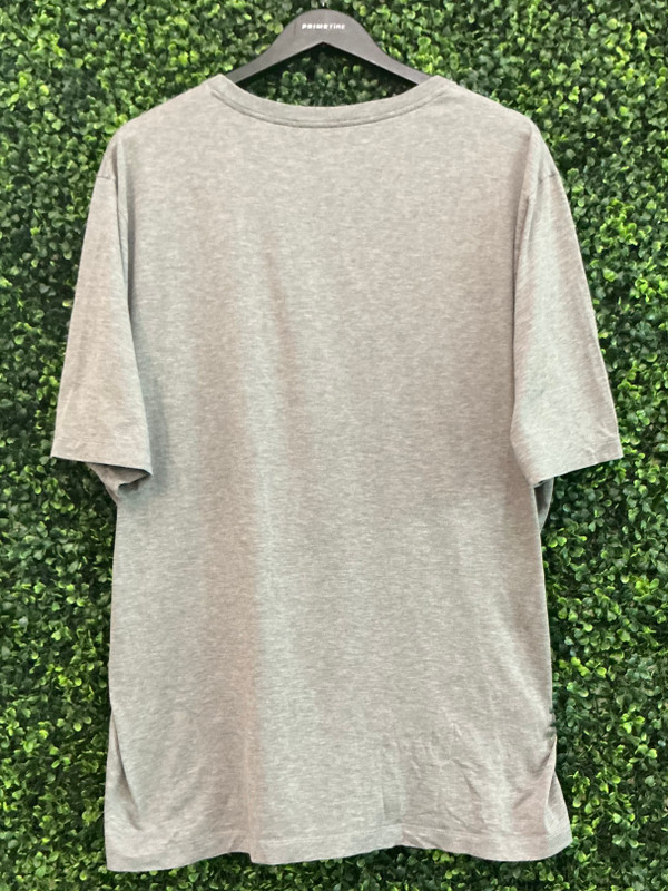 LOUIS VUITTON SCRIPT LOGO GREY TEE