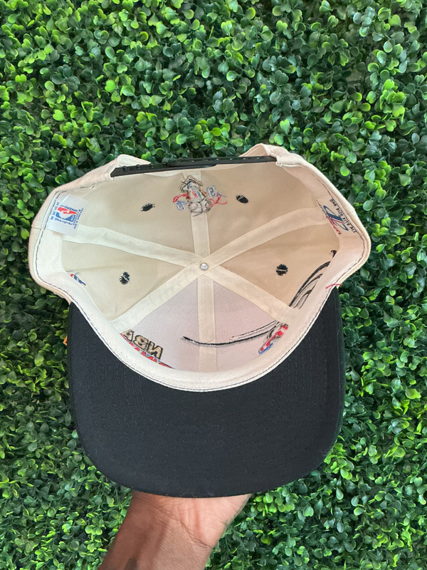DEADSTOCK VINTAGE CHICAGO BULLS 1996 CHAMPIONS LOGO ATHLETIC SNAPBACK