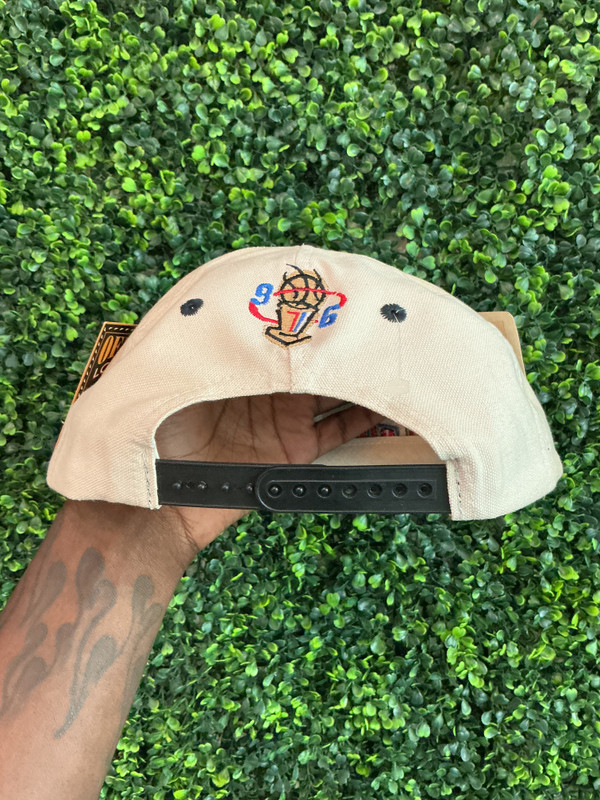 DEADSTOCK VINTAGE CHICAGO BULLS 1996 CHAMPIONS LOGO ATHLETIC SNAPBACK