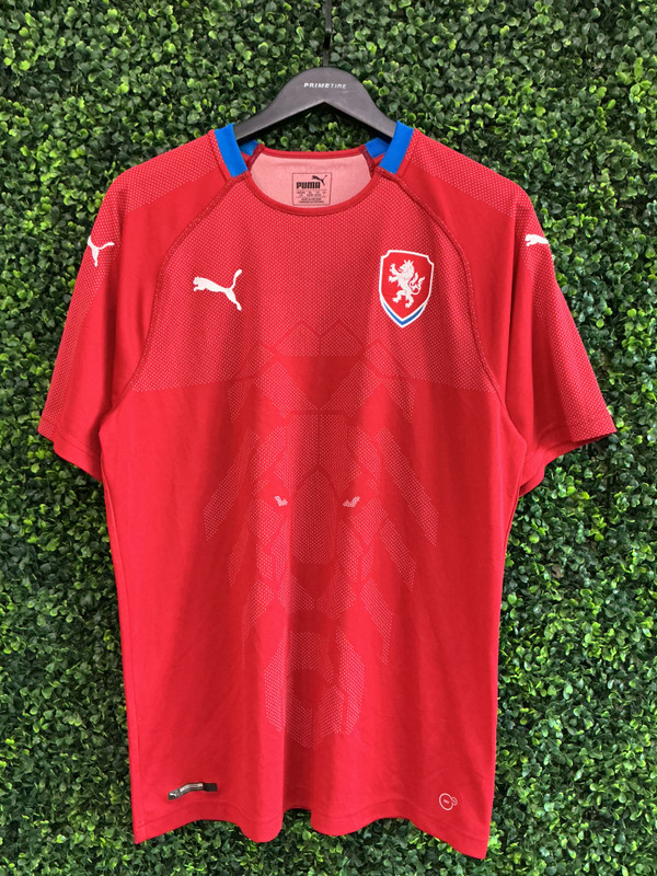 CZECH REPUBLIC PUMA 2018 HOME SOCCER JERSEY