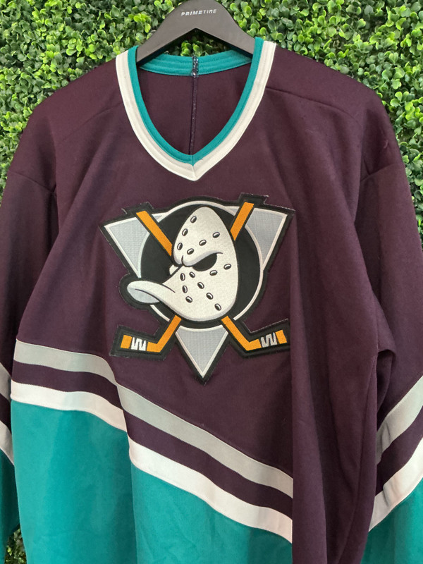 VINTAGE MIGHTY DUCKS CCM JERSEY