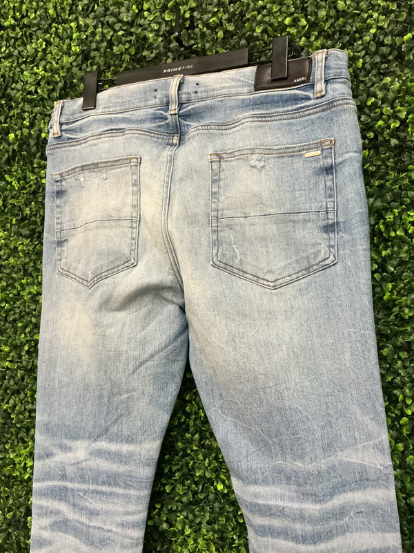 AMIRI LIGHT BLUE DENIM JEANS (SZ 36)
