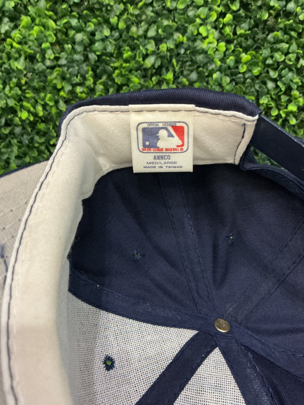 VINTAGE SAN DIEGO PADRES ANNCO SNAPBACK