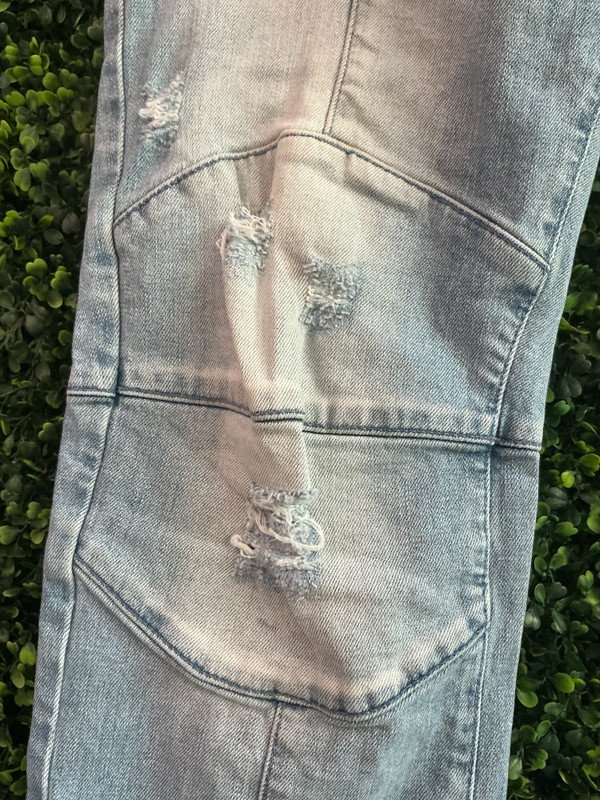 PIERRE BALMAIN DENIM LIGHT WASH JEANS (SZ 36)