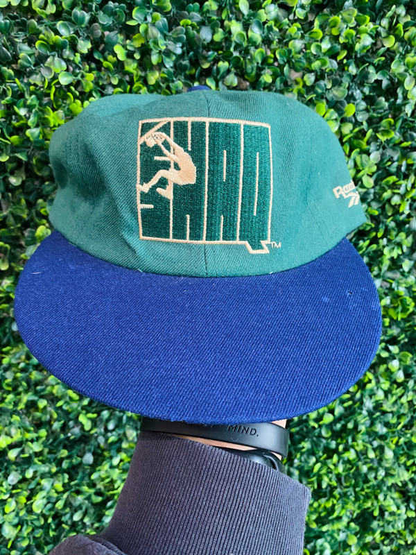 VINTAGE SHAQ GREEN/BLUE CAP