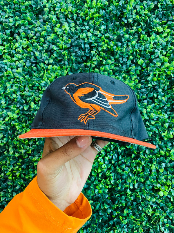 VINTAGE BALTIMORE ORIOLES SNAPBACK