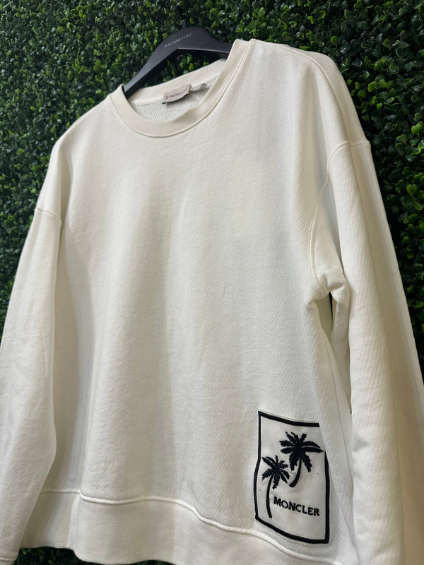 BRAND NEW MONCLER WHITE SWEATSHIRT