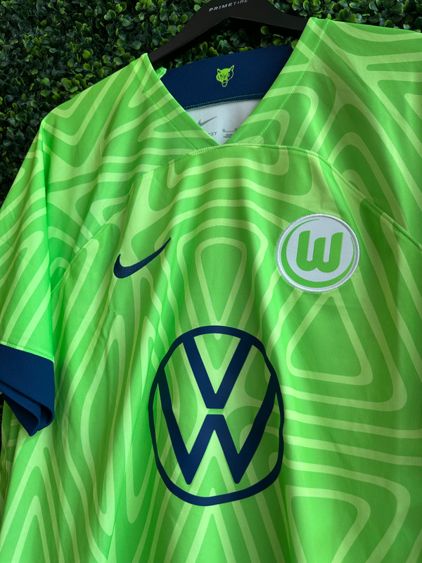 BRAND NEW VFL WOLFSBURG 22/23 NIKE JERSEY