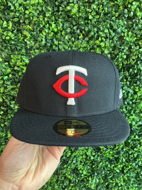 NEW ERA MINNESOTA TWINS ON FIELD FITTED (SZ 7 1/8)