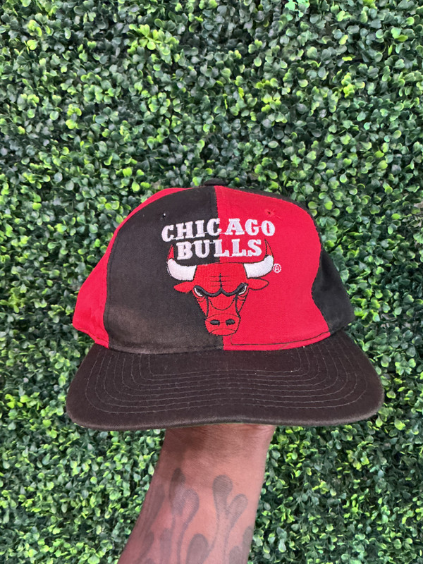 VINTAGE CHICAGO BULLS PINWHEEL STARTER SNAPBACK