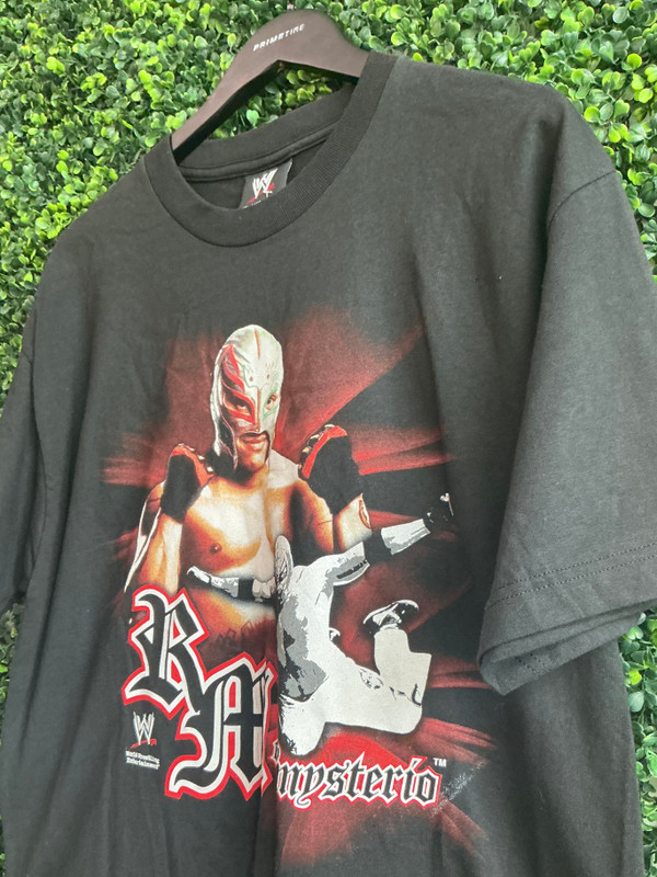DEADSTOCK VINTAGE REY MYSTERIO 6ONE9 WWF TEE