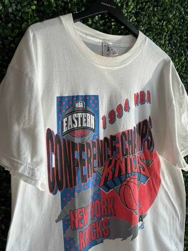 VINTAGE NEW YORK KNICKS 1994 EASTERN CONFRENCE CHAMPS TEE