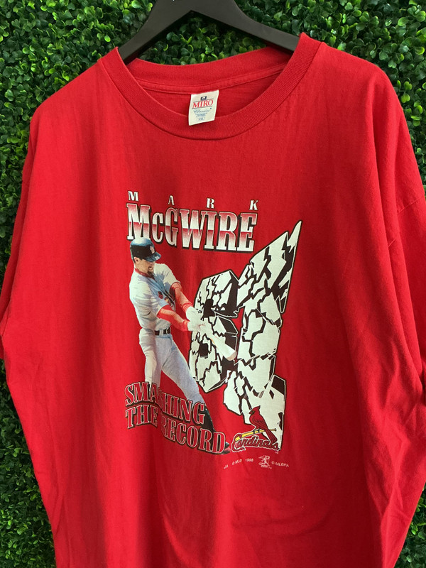 VINTAGE 1998 MARK MCGWIRE SMASHING THE RECORD