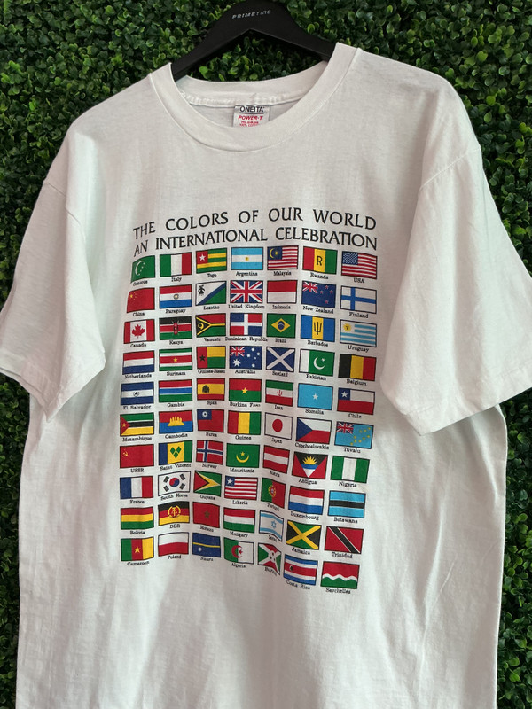 VINTAGE COLORS OF THE WORLD ONEITA TAG TEE