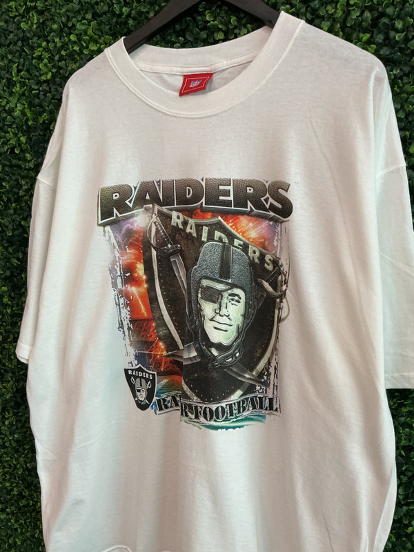 VINTAGE DEADSTOCK RAIDERS NFL FOOTBALL TEE (SZ XXL)