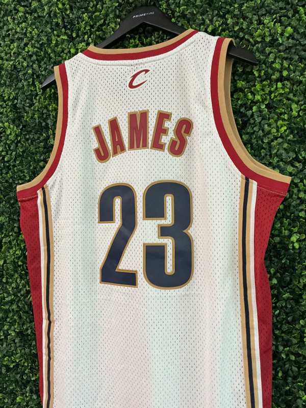 DEADSTOCK LEBRON JAMES CLEVELAND CAVALIERS REEBOK SWINGMAN JERSEY