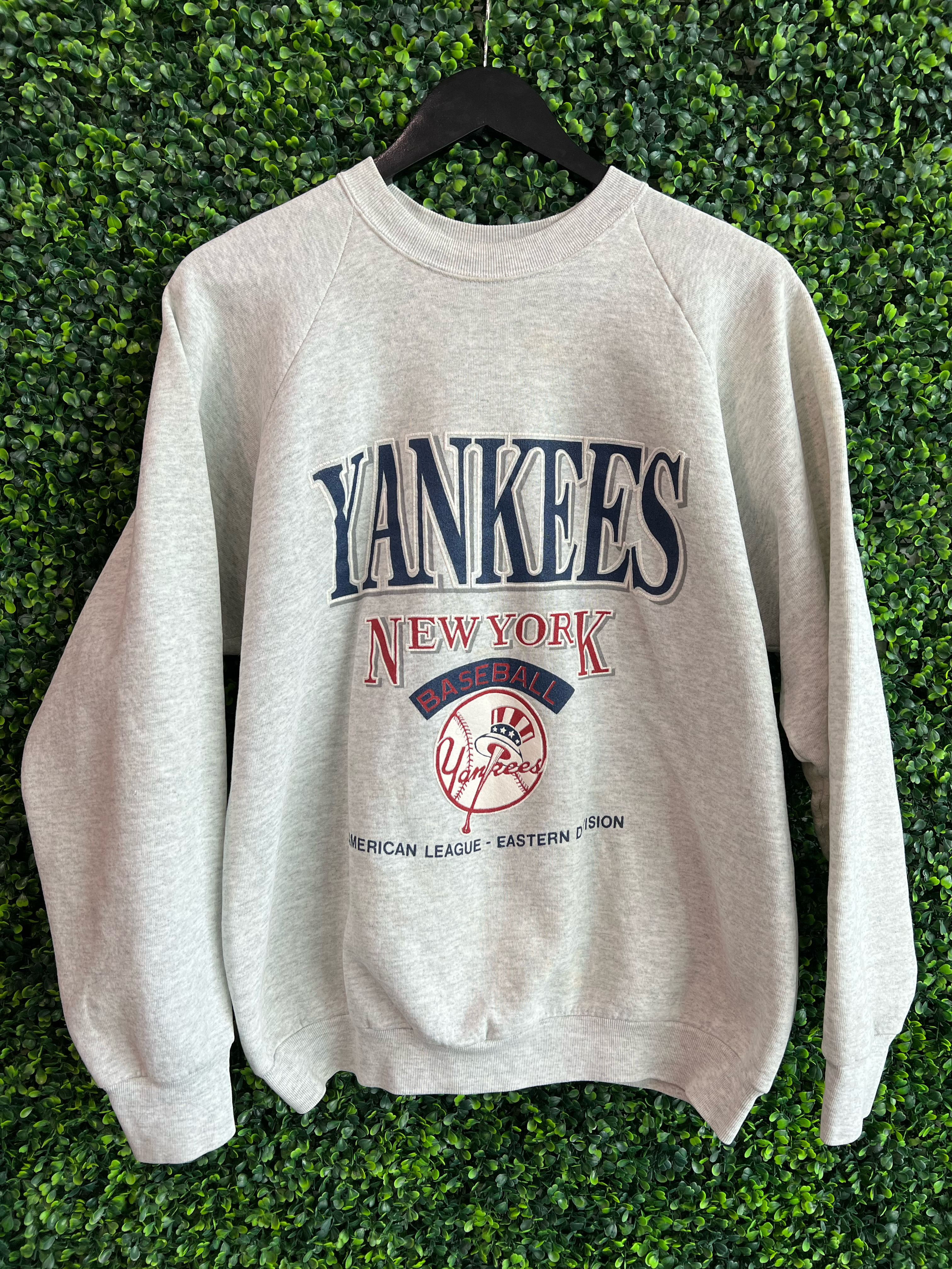 VINTAGE NY YANKEES 1999 WORLD SERIES CHAMPS PRO PLAYER CREWNECK - Primetime