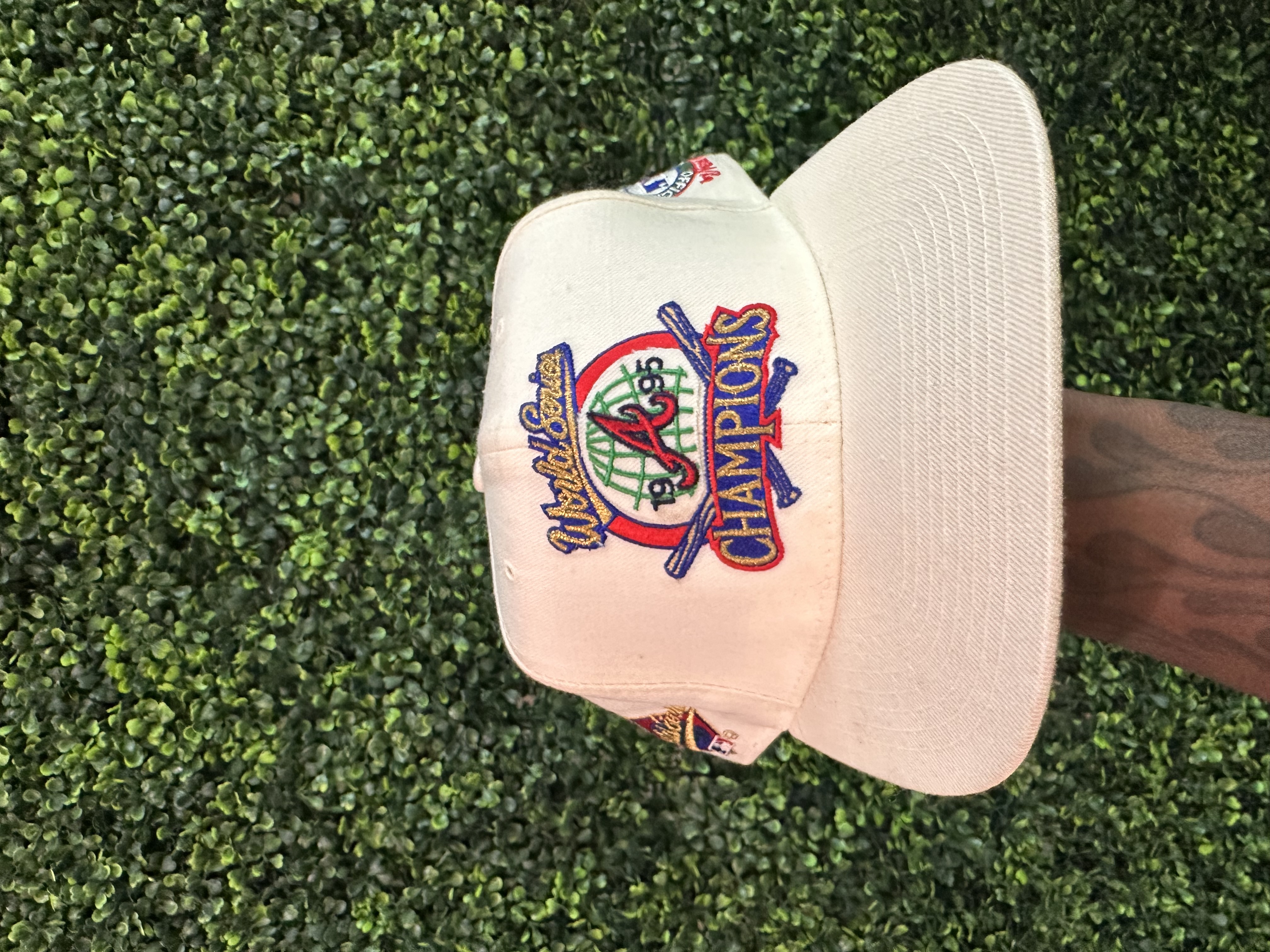 VINTAGE ATLANTA BRAVES 1995 WORLD SERIES CHAMPIONS SNAPBACK - Primetime