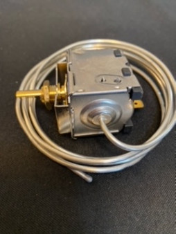 857 030 09 - AC Thermostat