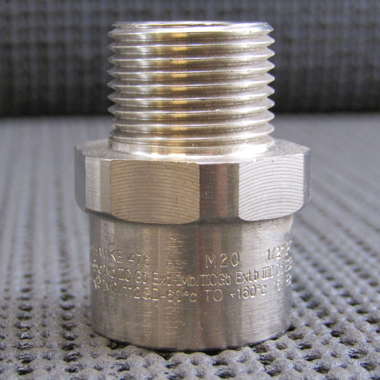 HAWKE 476/R/M25/M20/NP THREAD ADAPTER/REDUCER M25 (MALE) TO M20 (FEMALE)